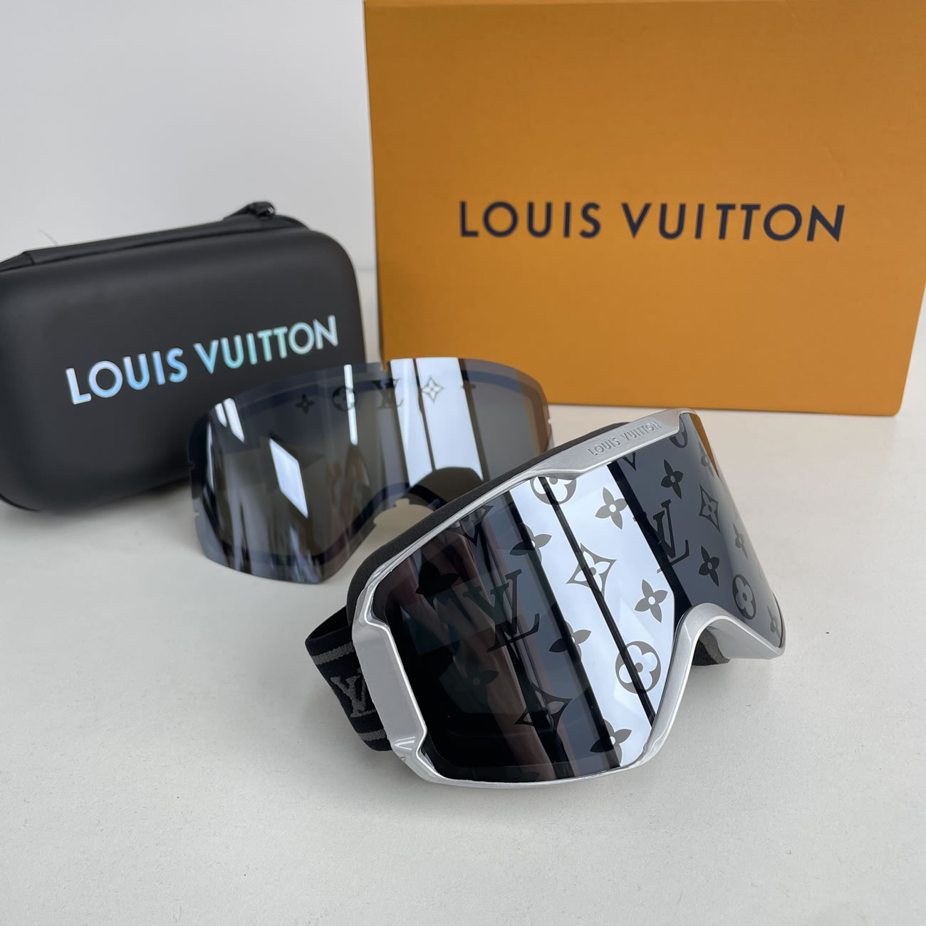 Louis Vuitton Lv Ski Mask Yellow Blue Black Pink Silvery White (19) - newkick.app